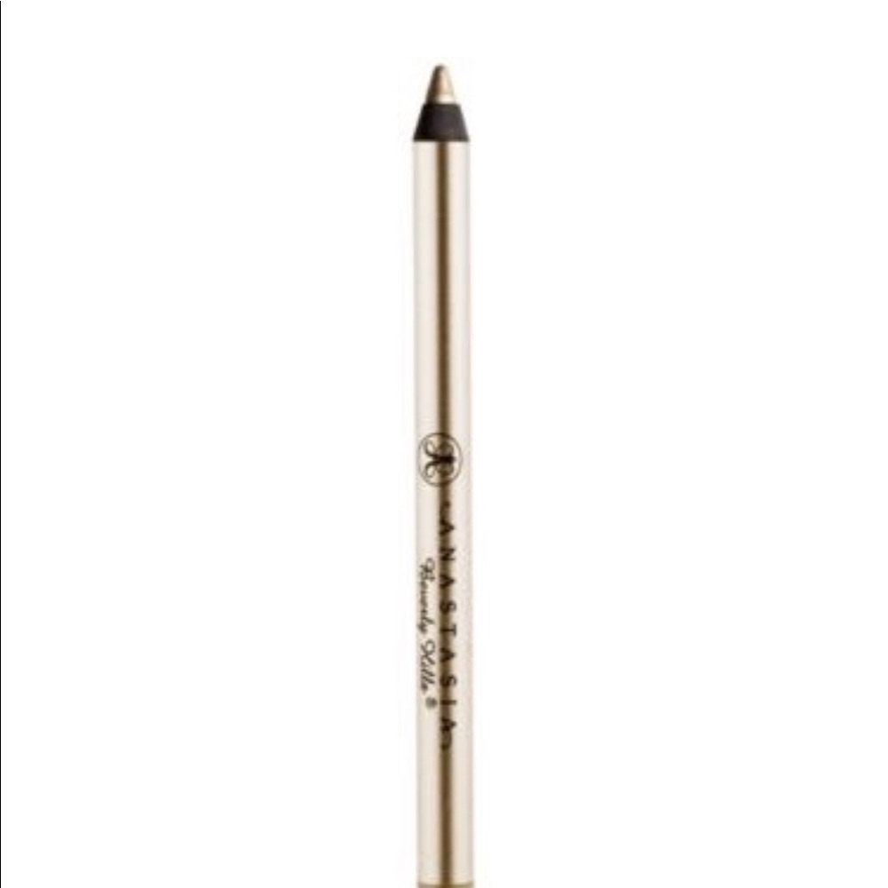 NWT ANASTASIA METALLIC LINER